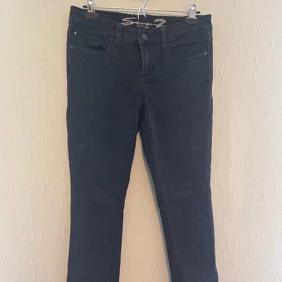 Seven7 Pants - Women's Seven7s jeans.  Black, size 6.